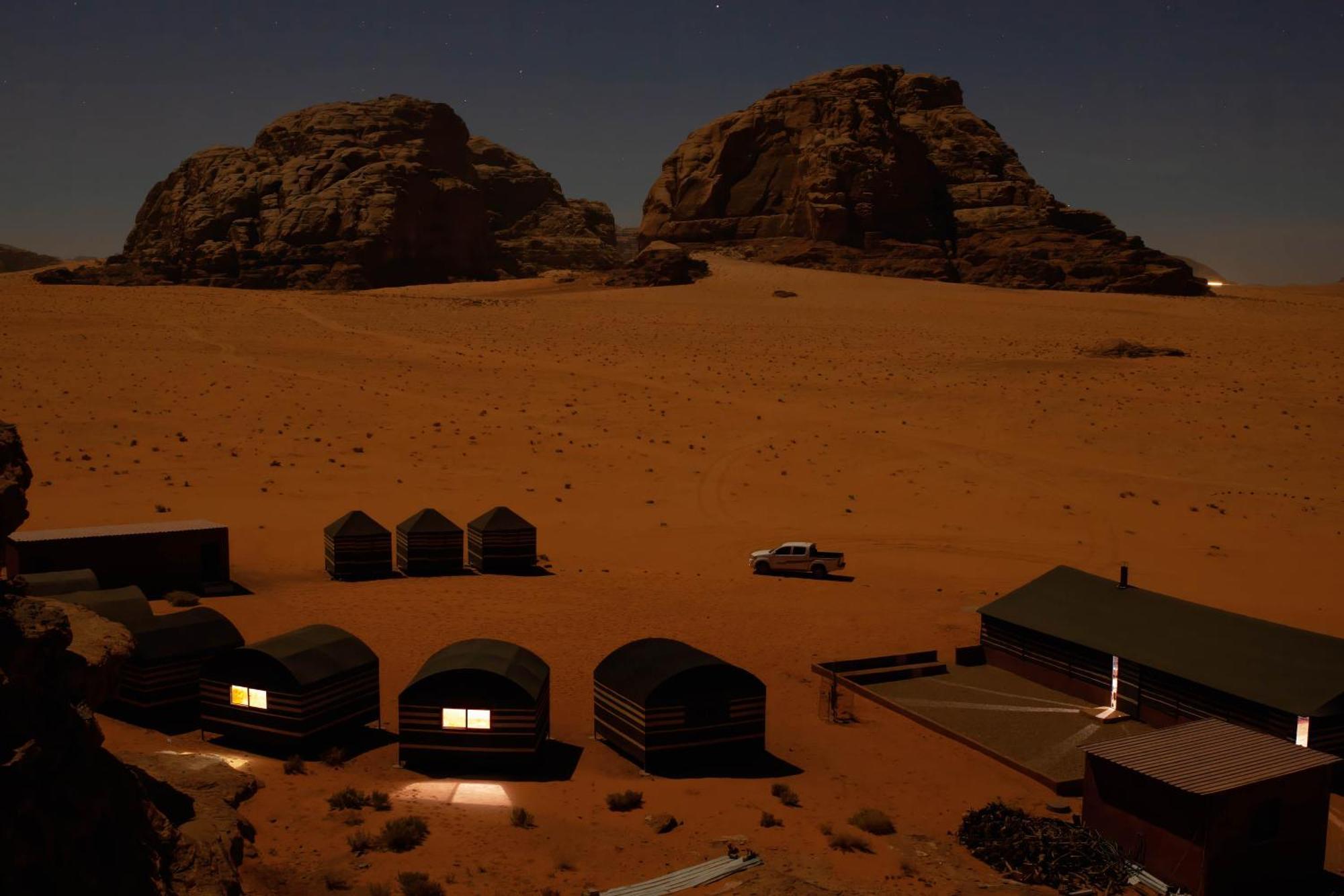 Wadi Rum Local Guide Camp Luaran gambar